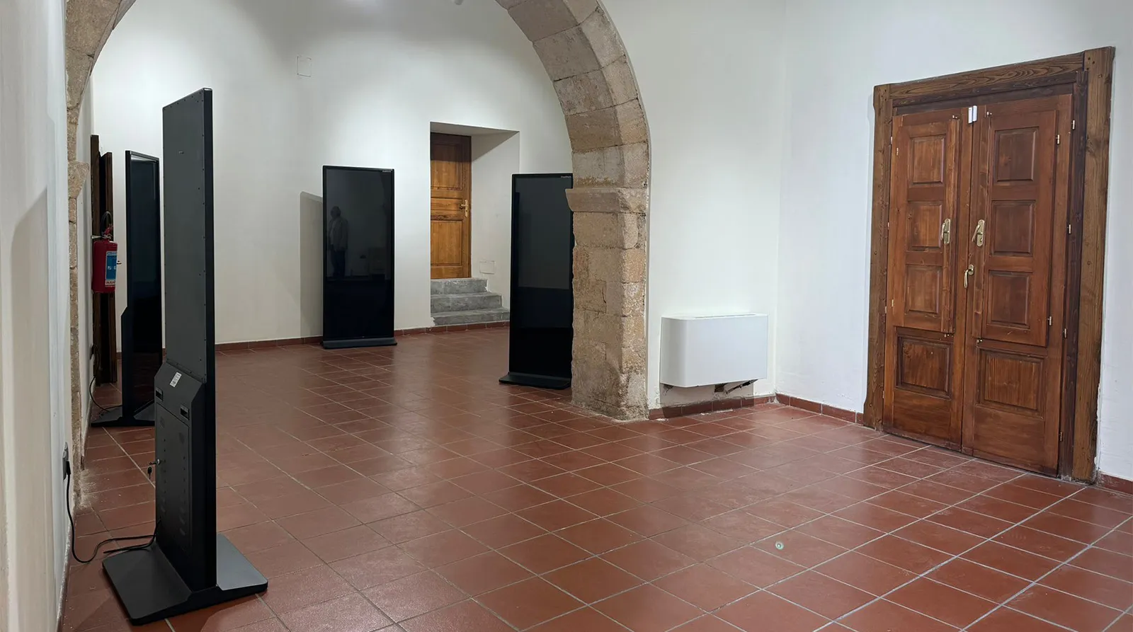 sala_espositiva_casadelleculture_cosenza_04