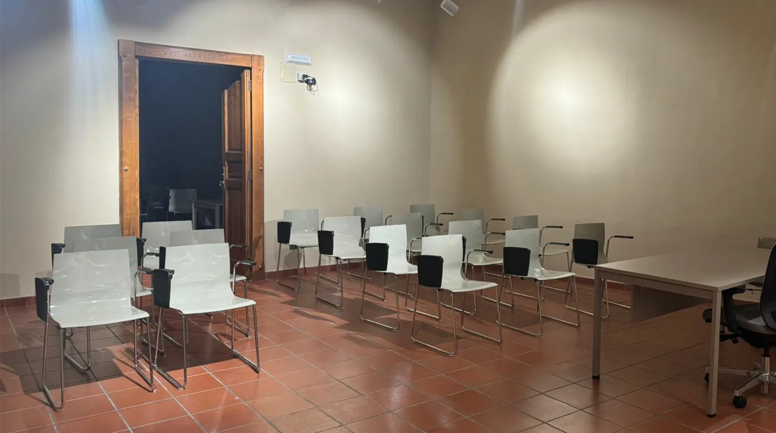sala_morante_casadelleculture_cosenza_04